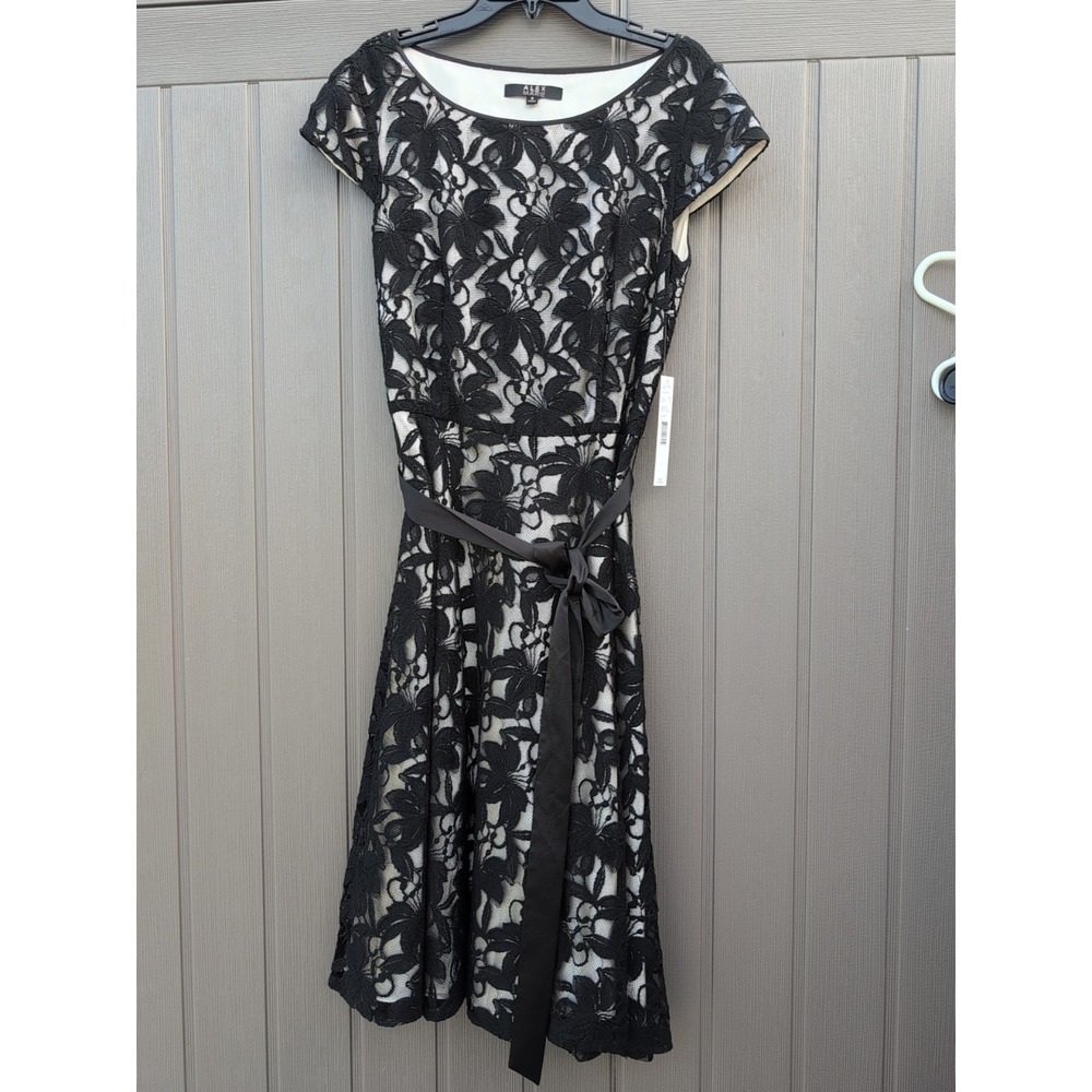 Alex‎ Marie Dress Womens 8 Black Floral Lace Satin Lined Fit Flare Ribbon Belt